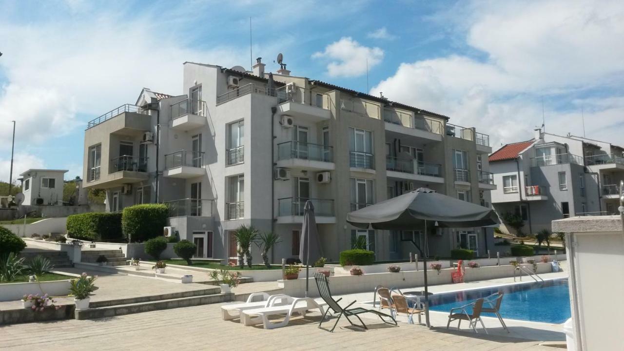 Menada Apolon Apartments Sozopol Esterno foto