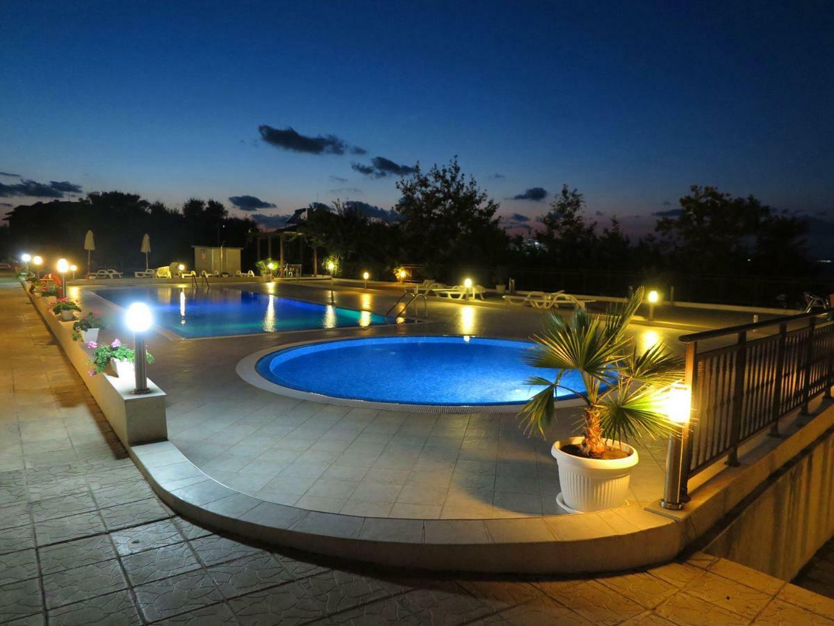 Menada Apolon Apartments Sozopol Esterno foto